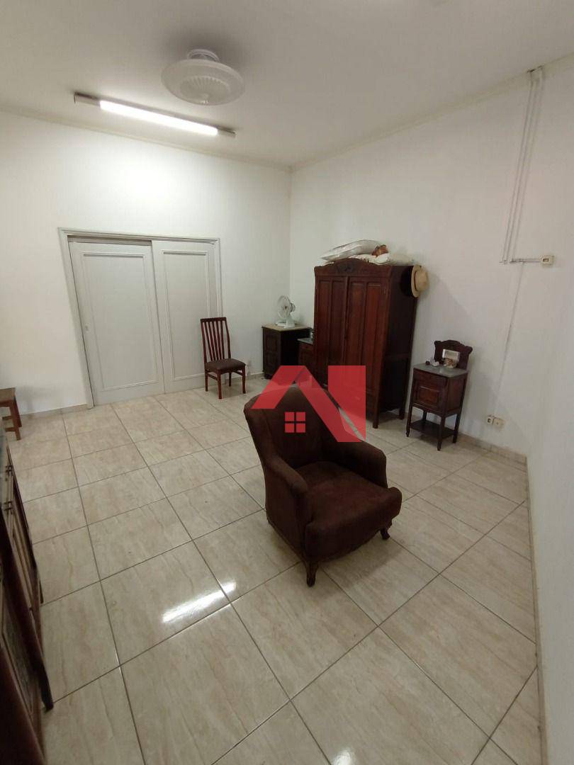 Casa à venda com 5 quartos, 221m² - Foto 7