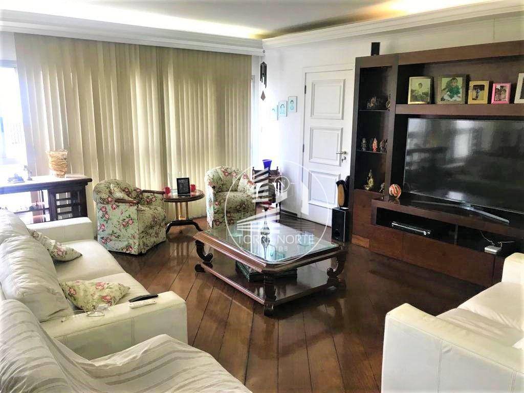 Apartamento à venda com 4 quartos, 160m² - Foto 1