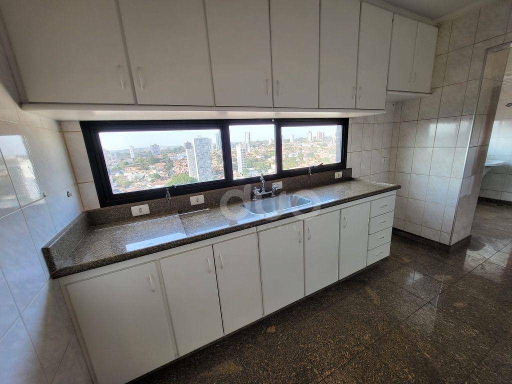 Apartamento à venda com 3 quartos, 147m² - Foto 22