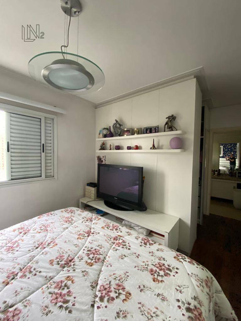 Apartamento à venda com 4 quartos, 145m² - Foto 17