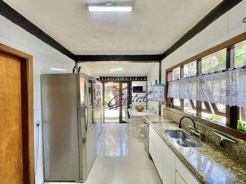 Casa de Condomínio à venda com 3 quartos, 183m² - Foto 13