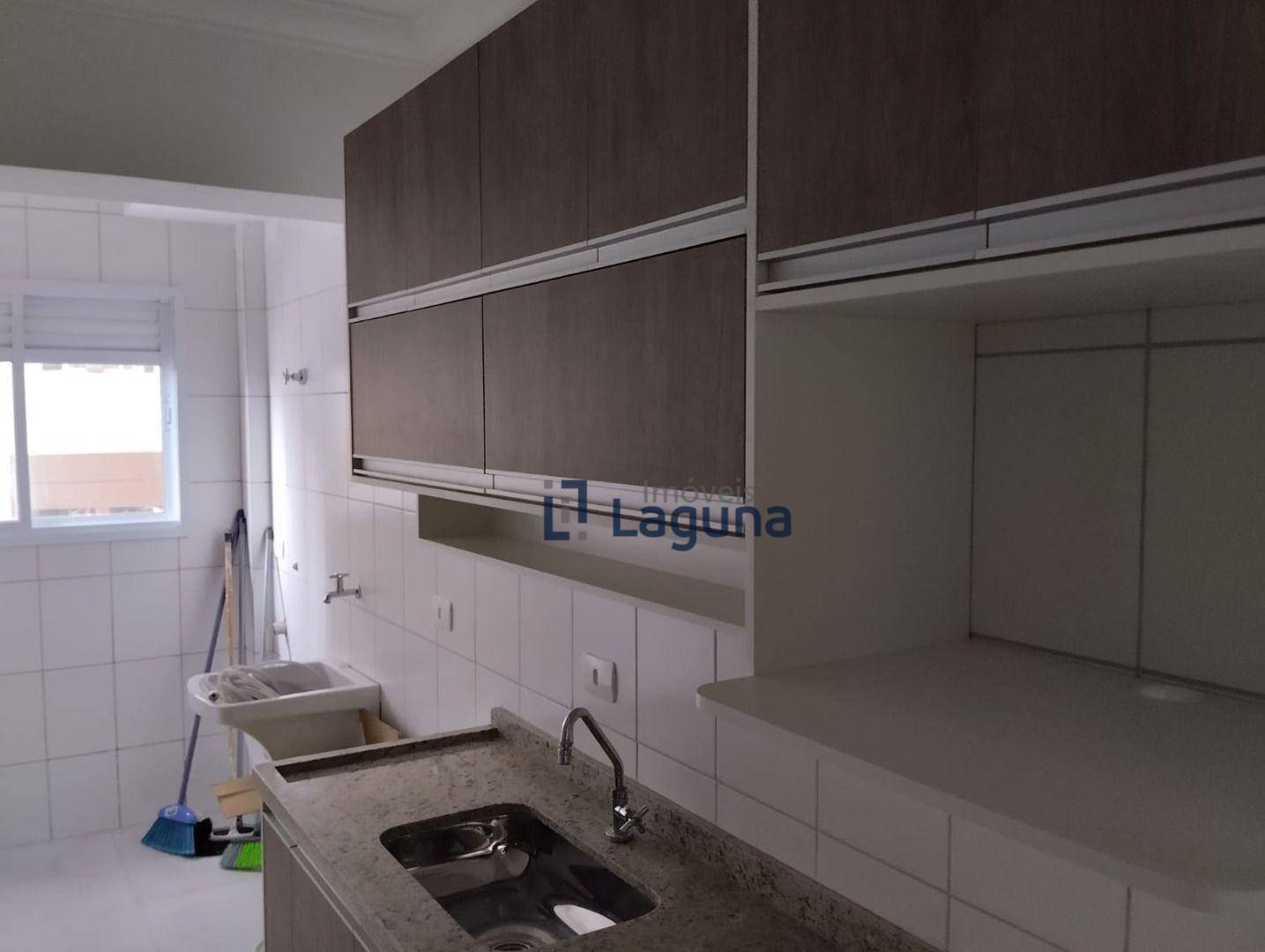 Apartamento para alugar com 2 quartos, 69m² - Foto 9