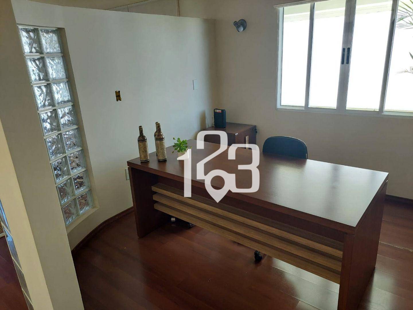 Casa de Condomínio para alugar com 3 quartos, 235m² - Foto 12