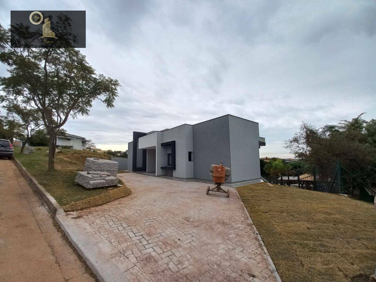 Casa de Condomínio à venda com 3 quartos, 261m² - Foto 3