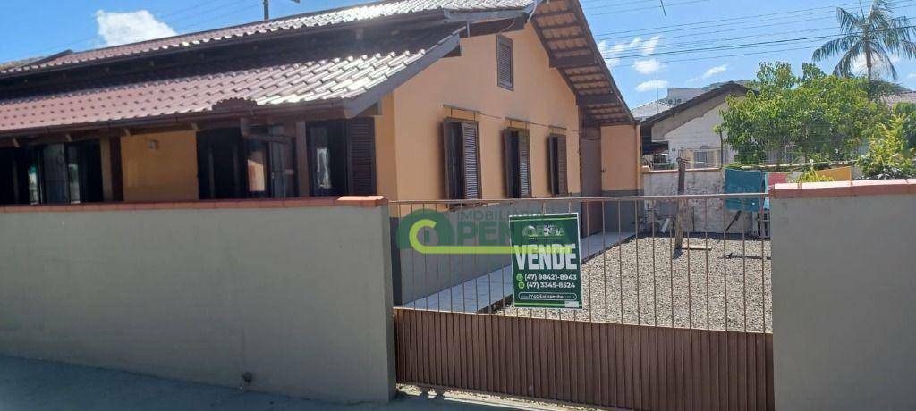 Casa à venda com 3 quartos, 115m² - Foto 2