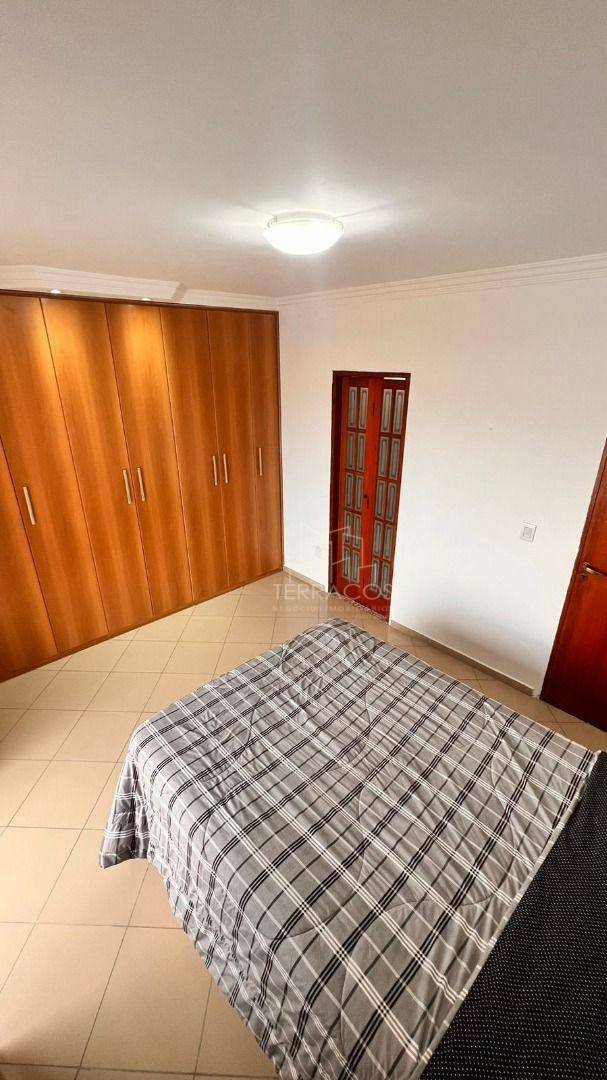 Casa à venda e aluguel com 3 quartos, 320m² - Foto 17