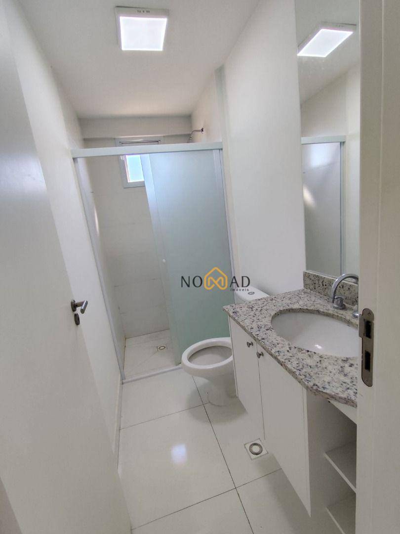 Apartamento para alugar com 2 quartos, 75m² - Foto 20