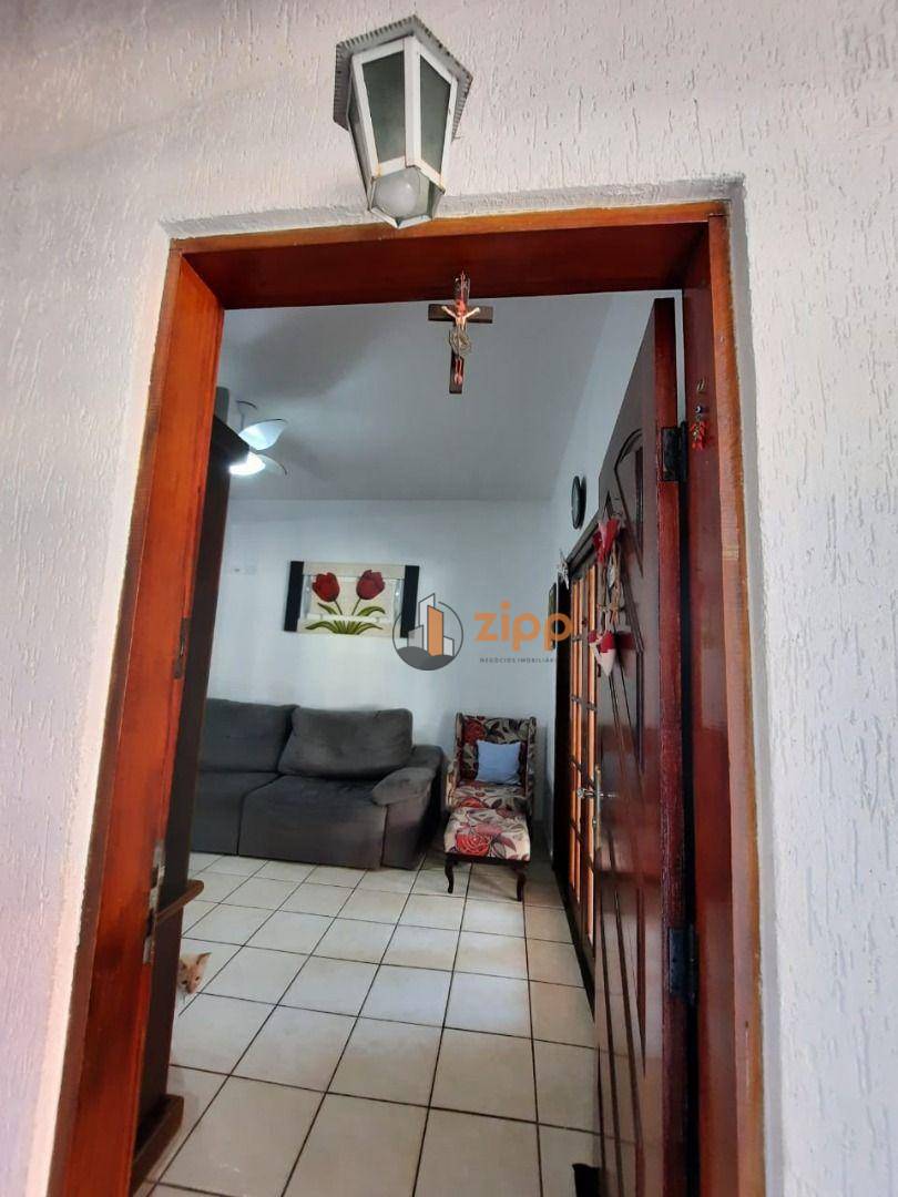 Sobrado à venda com 3 quartos, 200m² - Foto 19