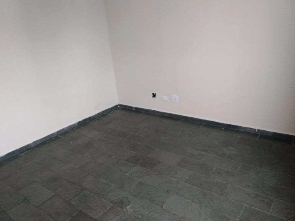 Apartamento à venda com 2 quartos, 70m² - Foto 13