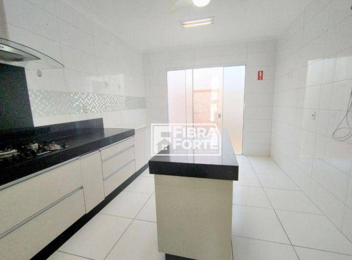 Casa à venda com 3 quartos, 200m² - Foto 11