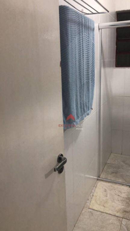 Casa à venda com 3 quartos, 224m² - Foto 11