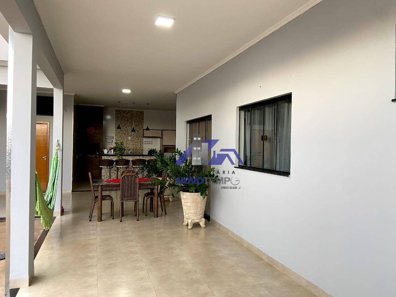 Casa à venda com 2 quartos, 195m² - Foto 4