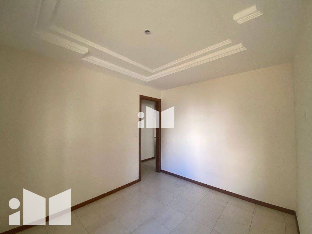 Apartamento à venda com 4 quartos, 142m² - Foto 6