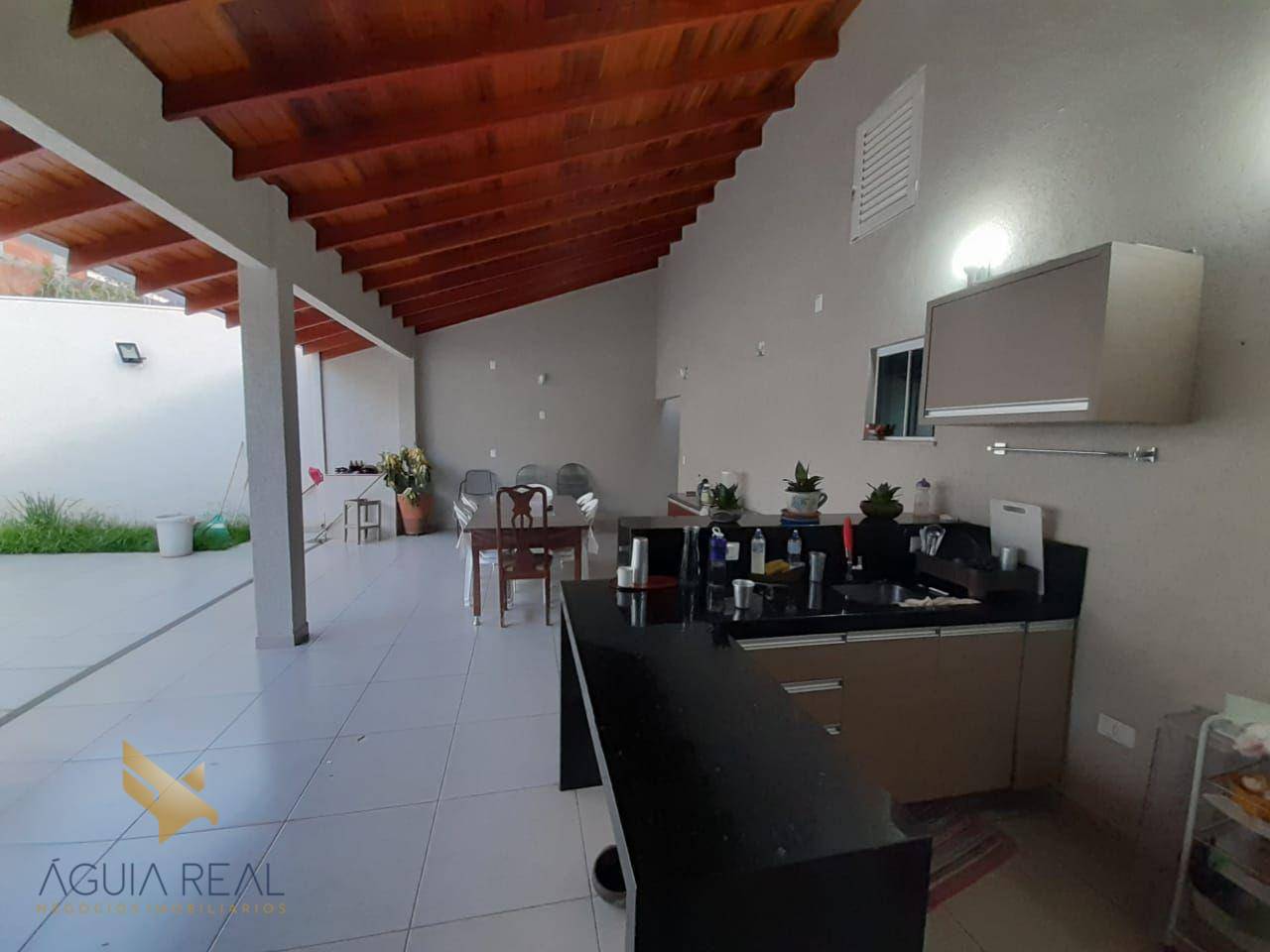 Casa à venda com 3 quartos, 238m² - Foto 22