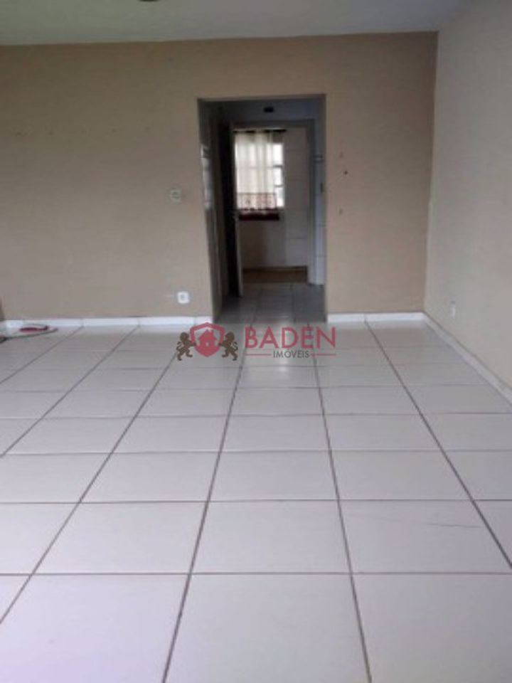 Apartamento à venda com 1 quarto, 40m² - Foto 2