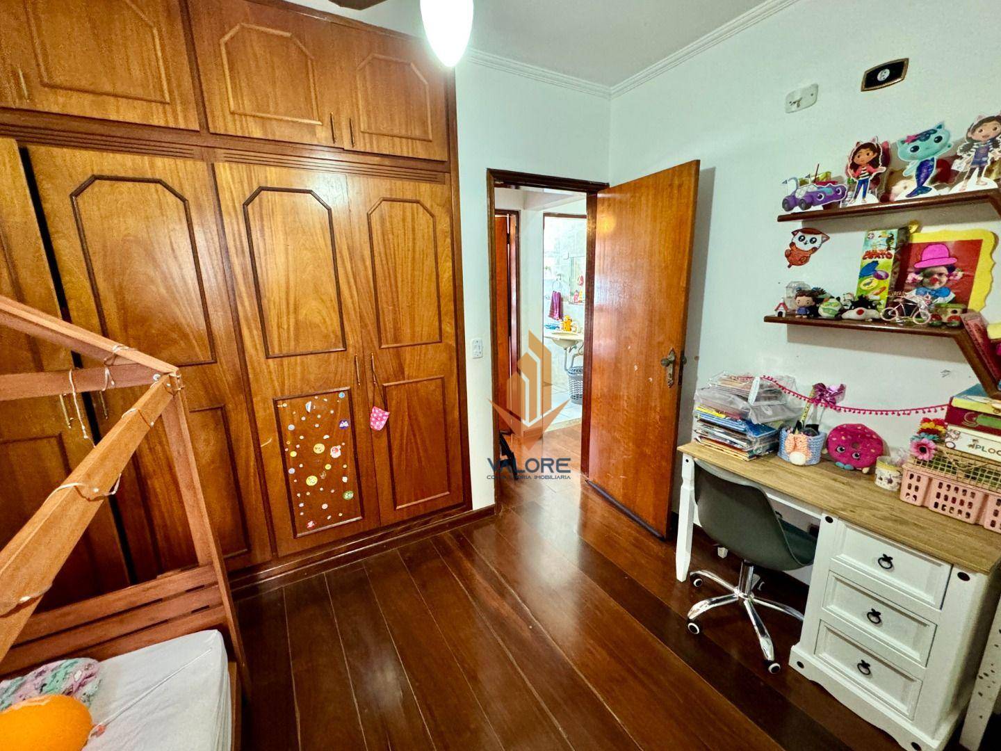 Casa à venda com 4 quartos, 165m² - Foto 30