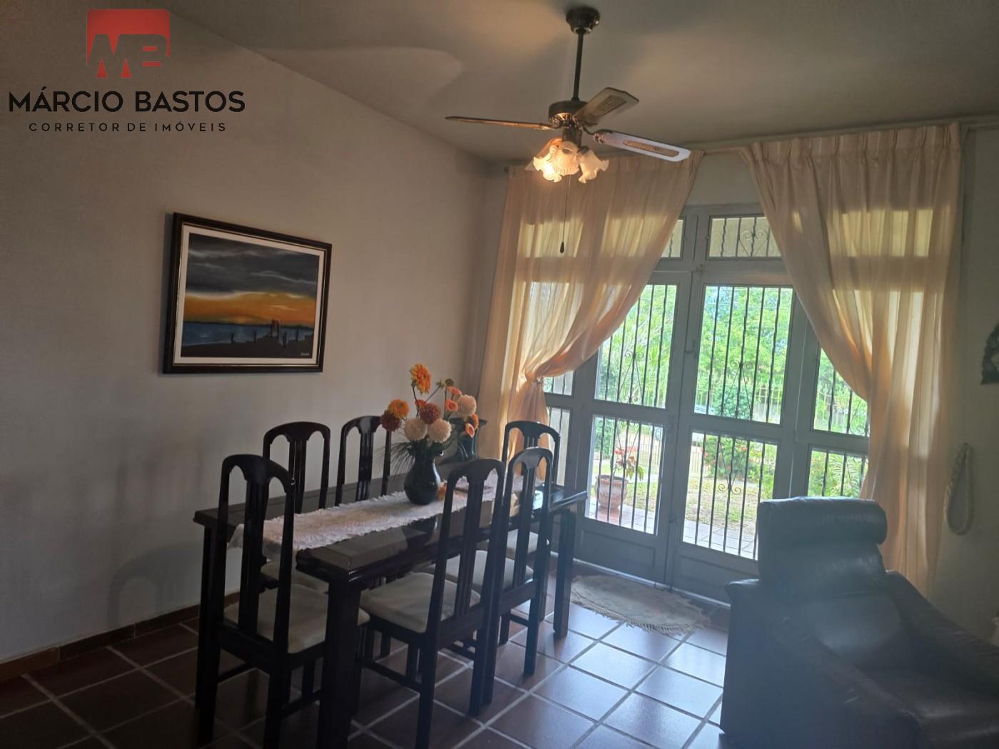 Casa à venda com 3 quartos, 900m² - Foto 7
