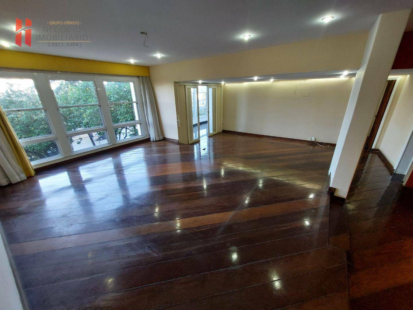 Apartamento à venda com 3 quartos, 210m² - Foto 11