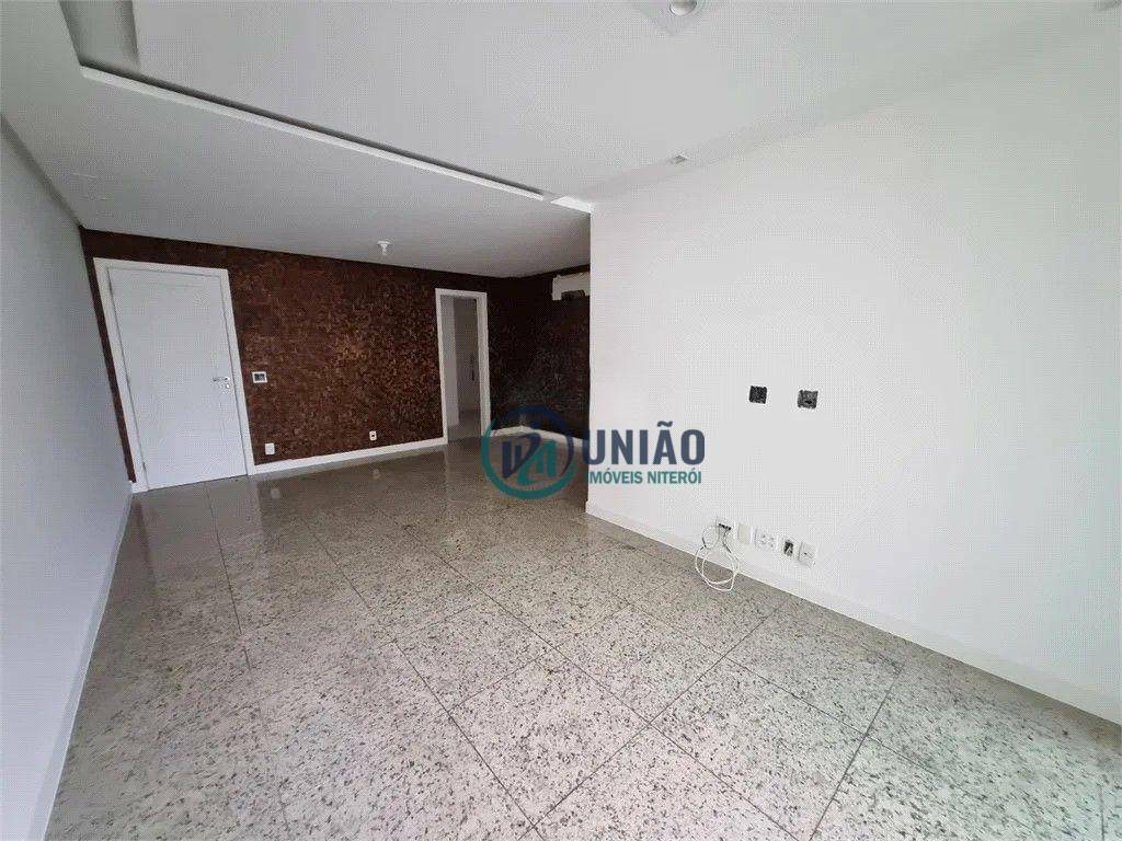 Apartamento à venda com 3 quartos, 115m² - Foto 3