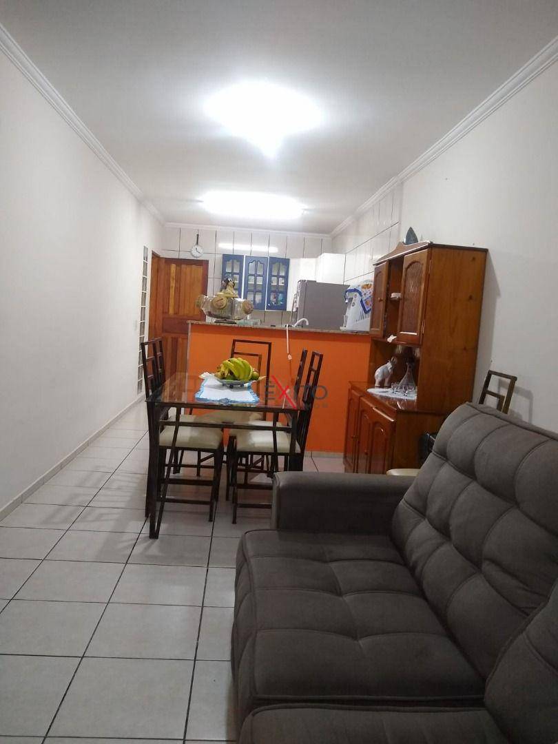 Casa à venda com 2 quartos, 114m² - Foto 2