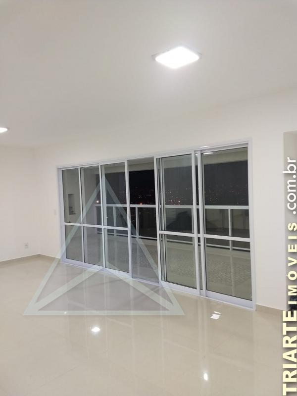 Apartamento para alugar com 3 quartos, 170m² - Foto 2