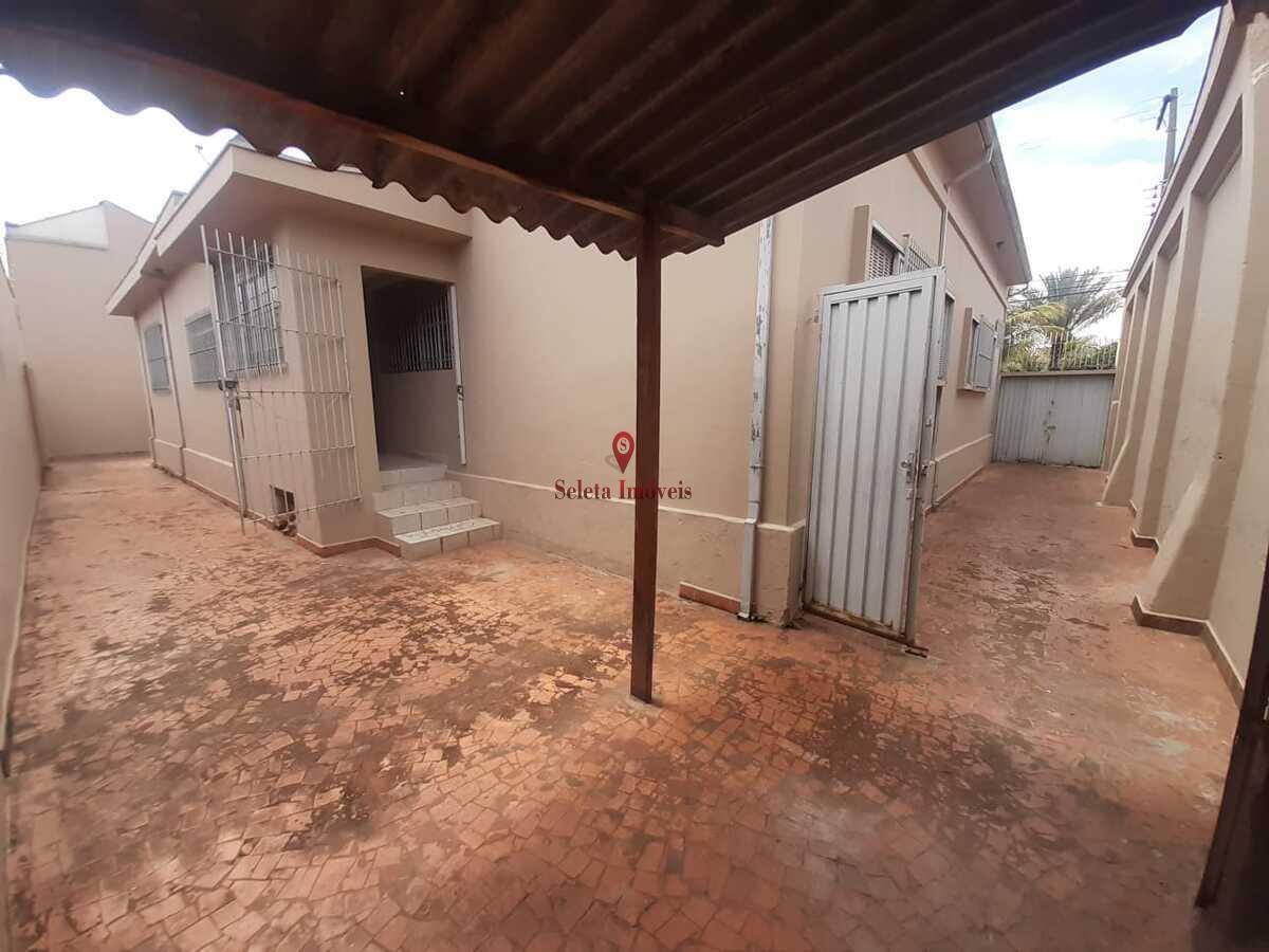 Casa para alugar com 6 quartos, 380m² - Foto 35