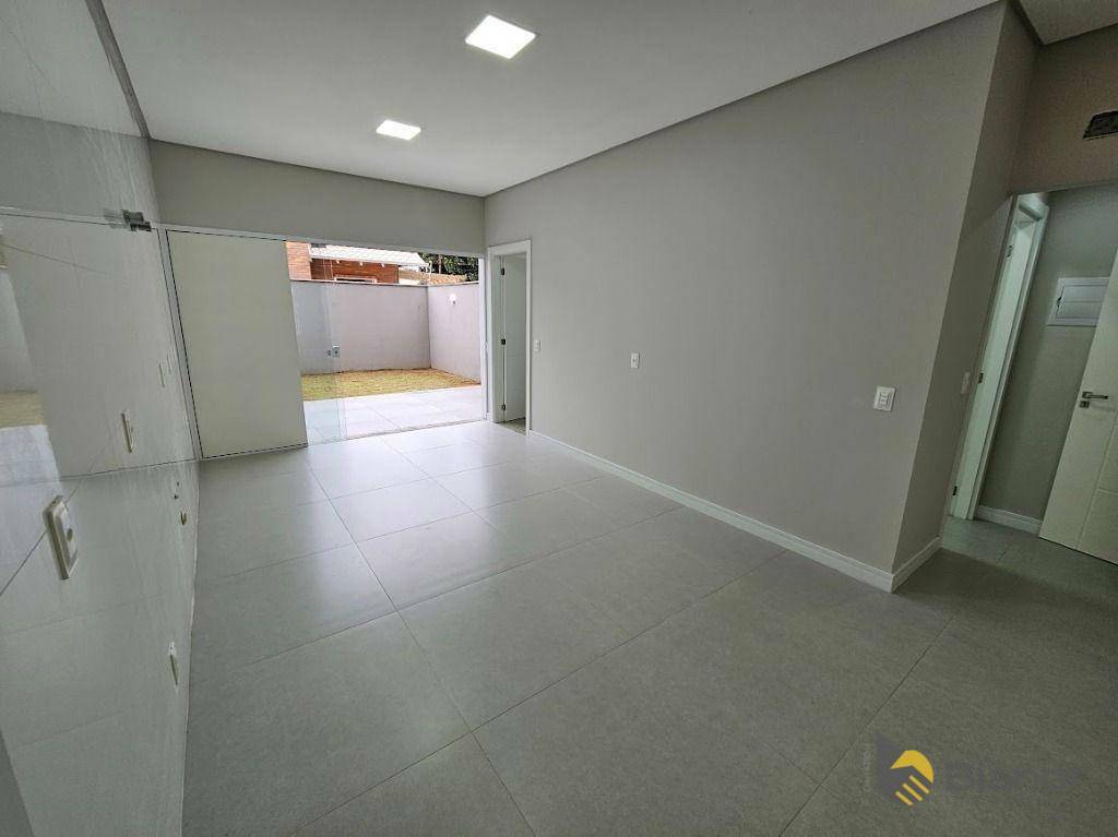 Casa à venda com 3 quartos, 152m² - Foto 7