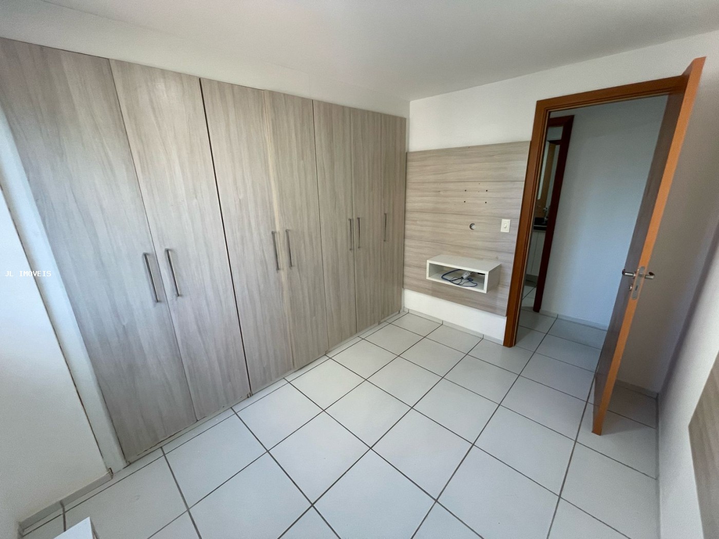 Apartamento para alugar com 2 quartos, 57m² - Foto 9
