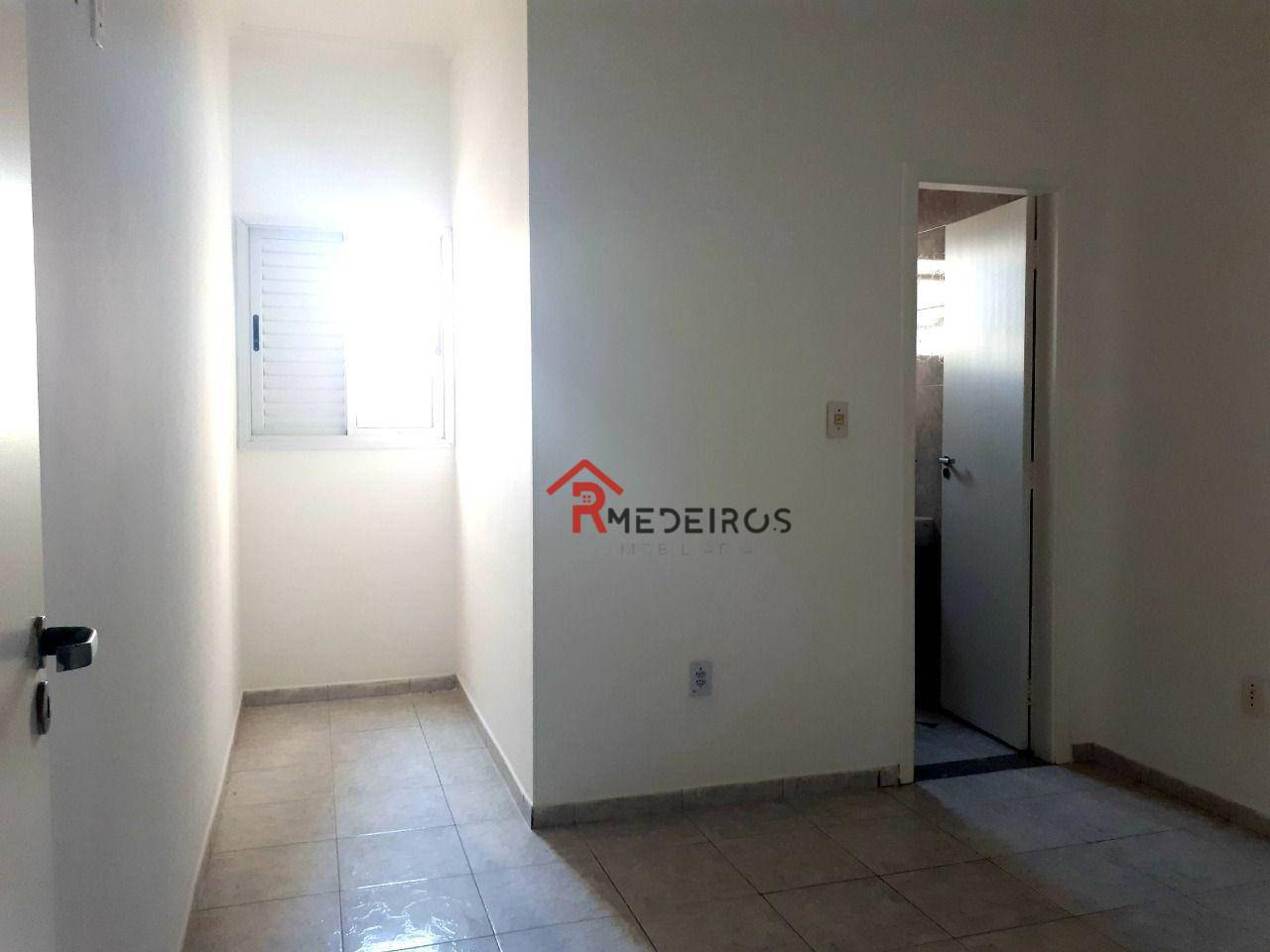 Casa à venda com 2 quartos, 65m² - Foto 11