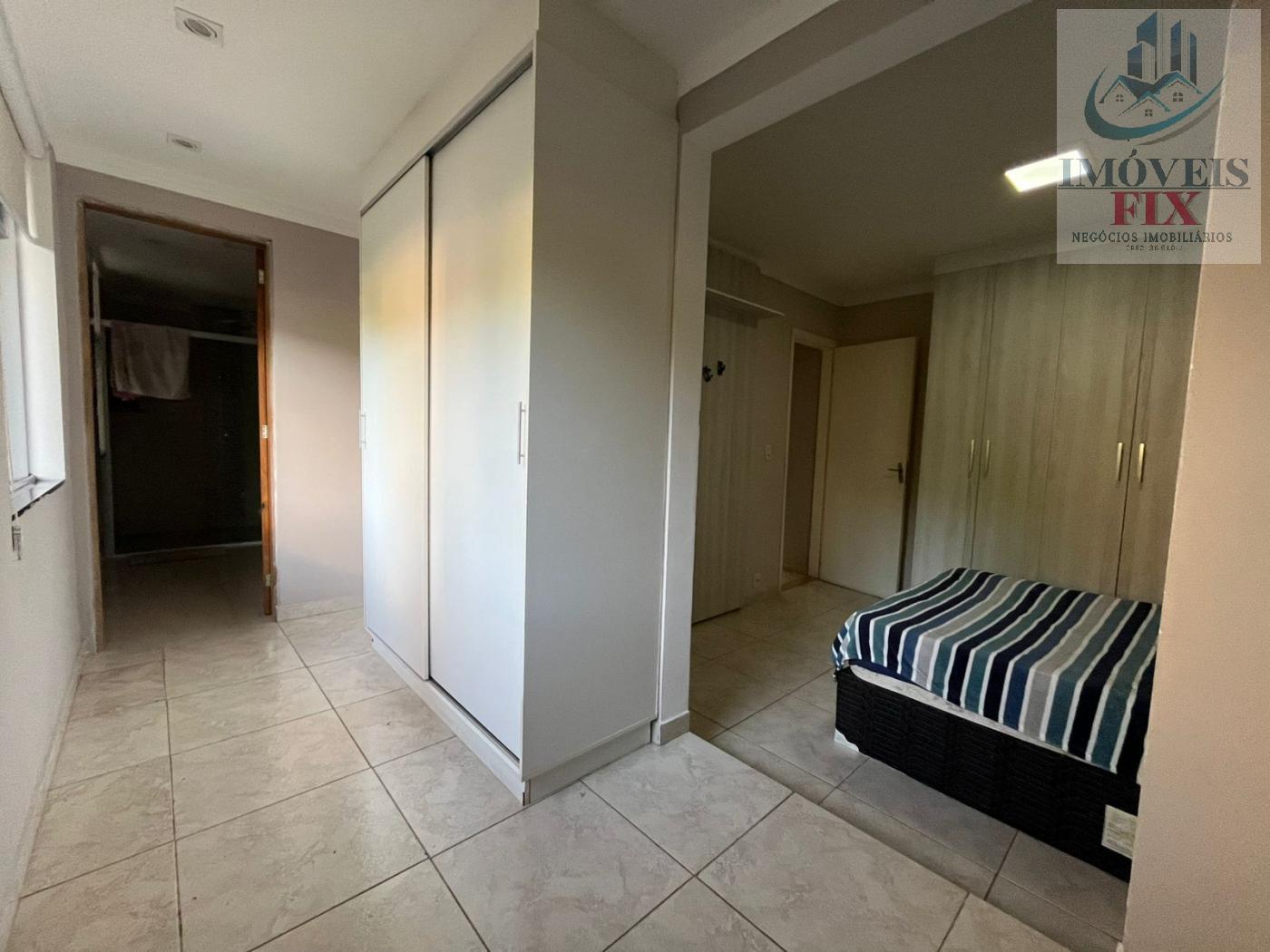 Casa à venda com 4 quartos, 280m² - Foto 12