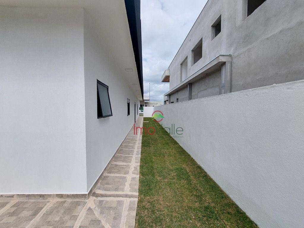 Casa de Condomínio à venda com 4 quartos, 238m² - Foto 14