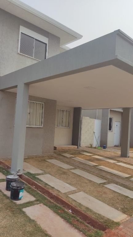 Casa de Condomínio para alugar com 3 quartos, 92m² - Foto 1