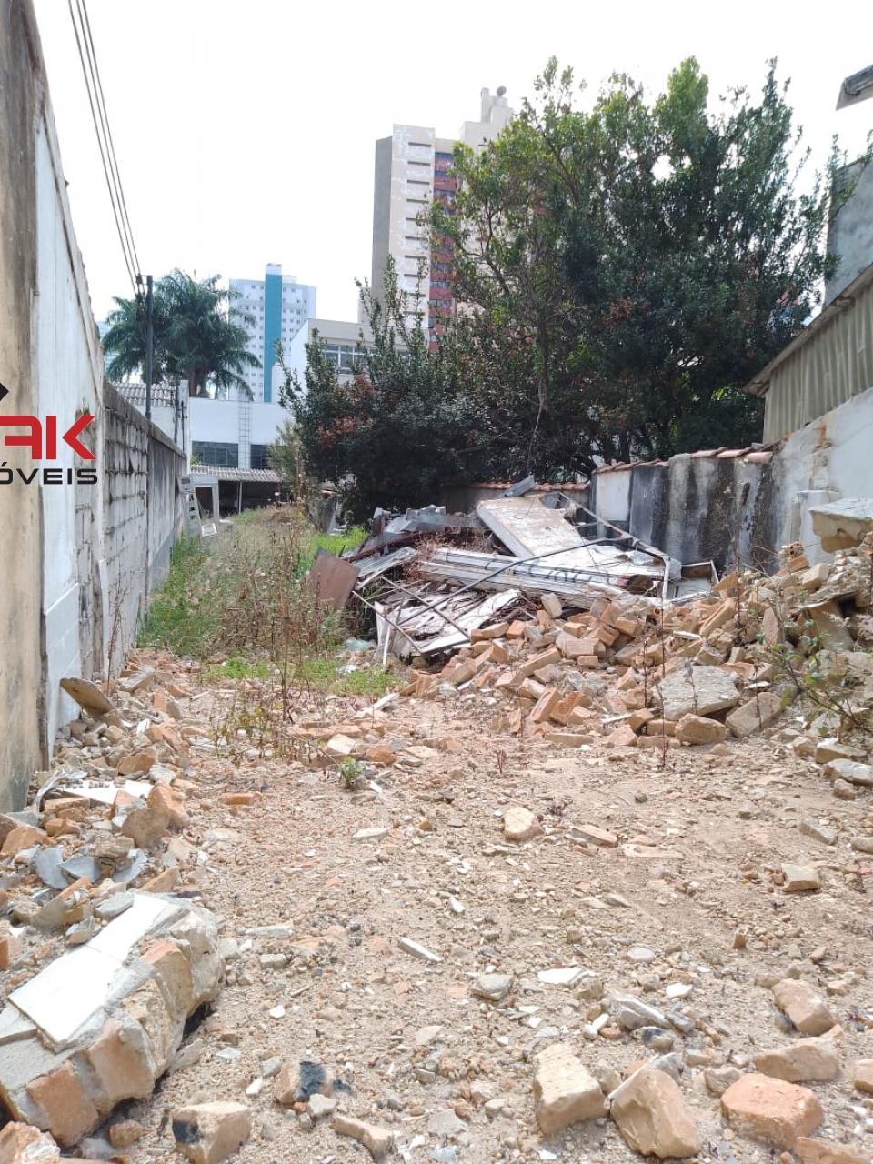 Terreno para alugar, 306m² - Foto 2