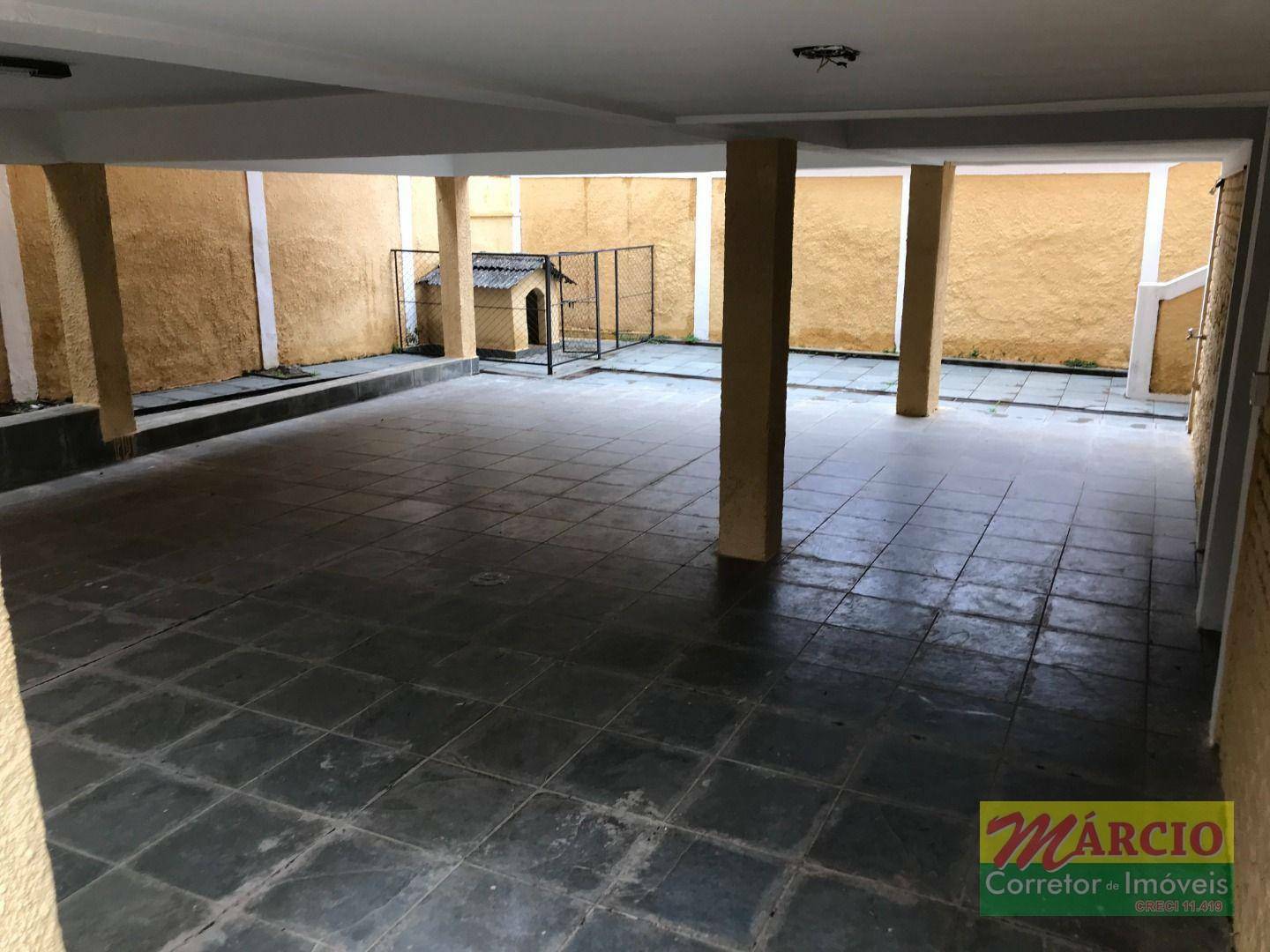 Casa à venda e aluguel com 3 quartos, 500m² - Foto 28
