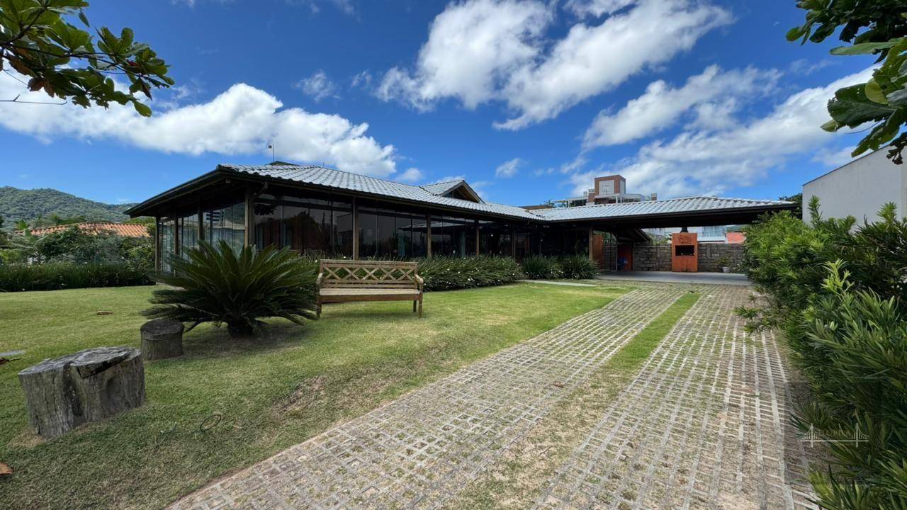 Casa, 5 quartos, 300 m² - Foto 1