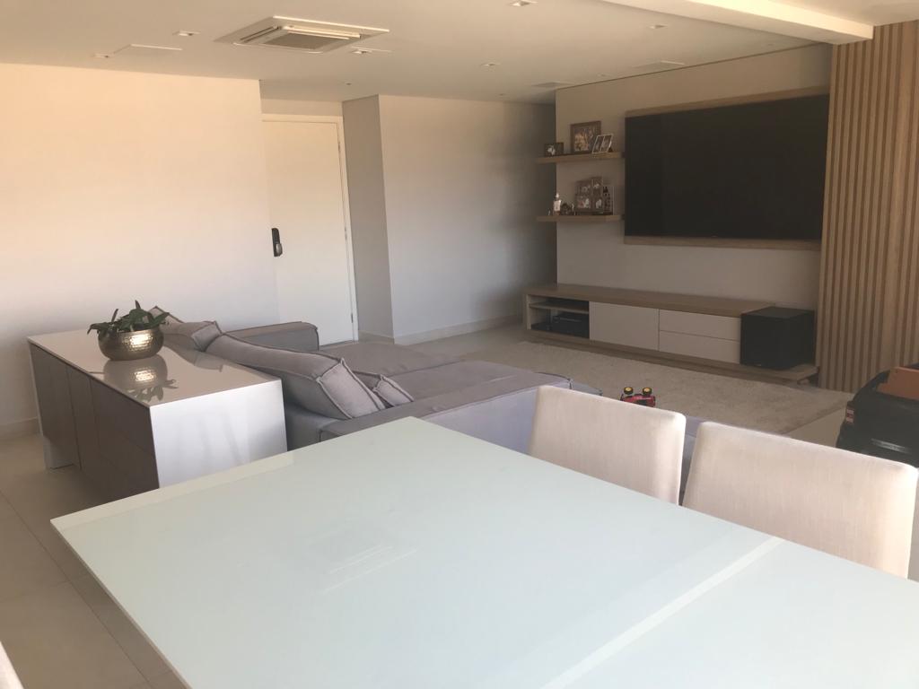 Apartamento à venda com 2 quartos, 96m² - Foto 1