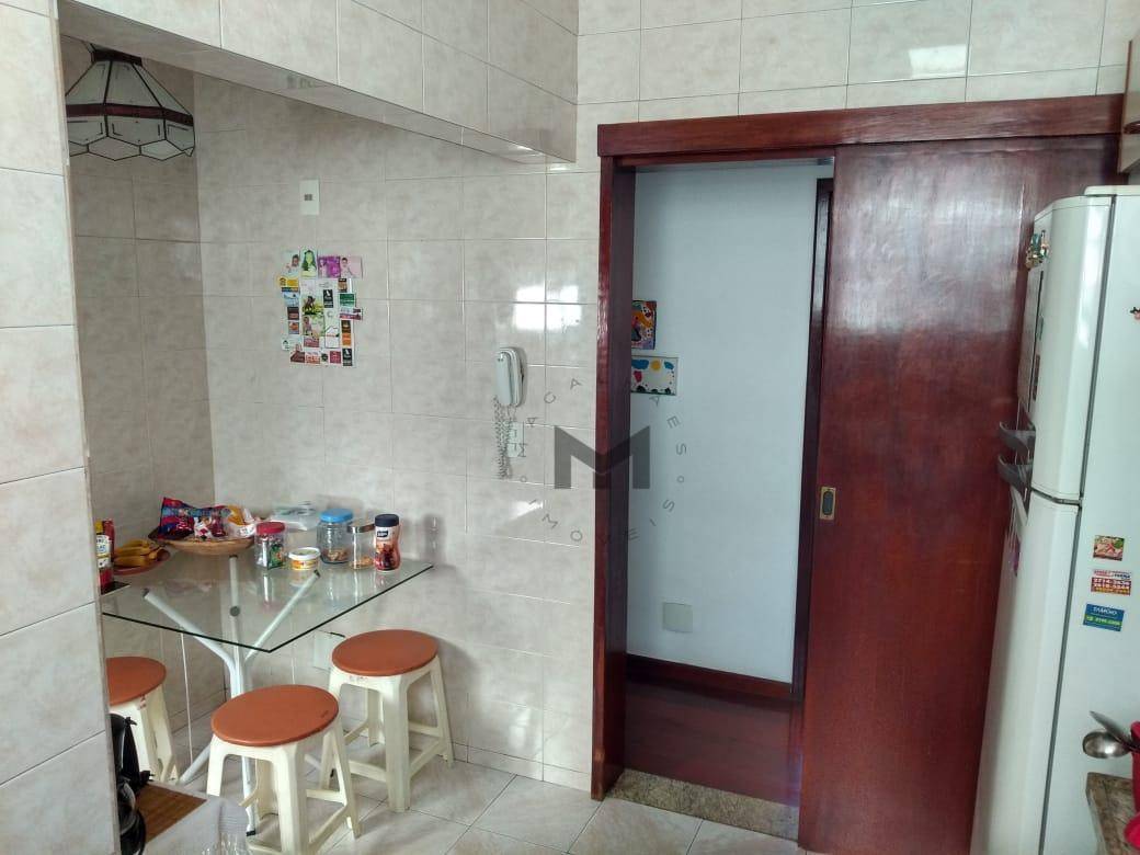 Apartamento à venda com 3 quartos, 120m² - Foto 4