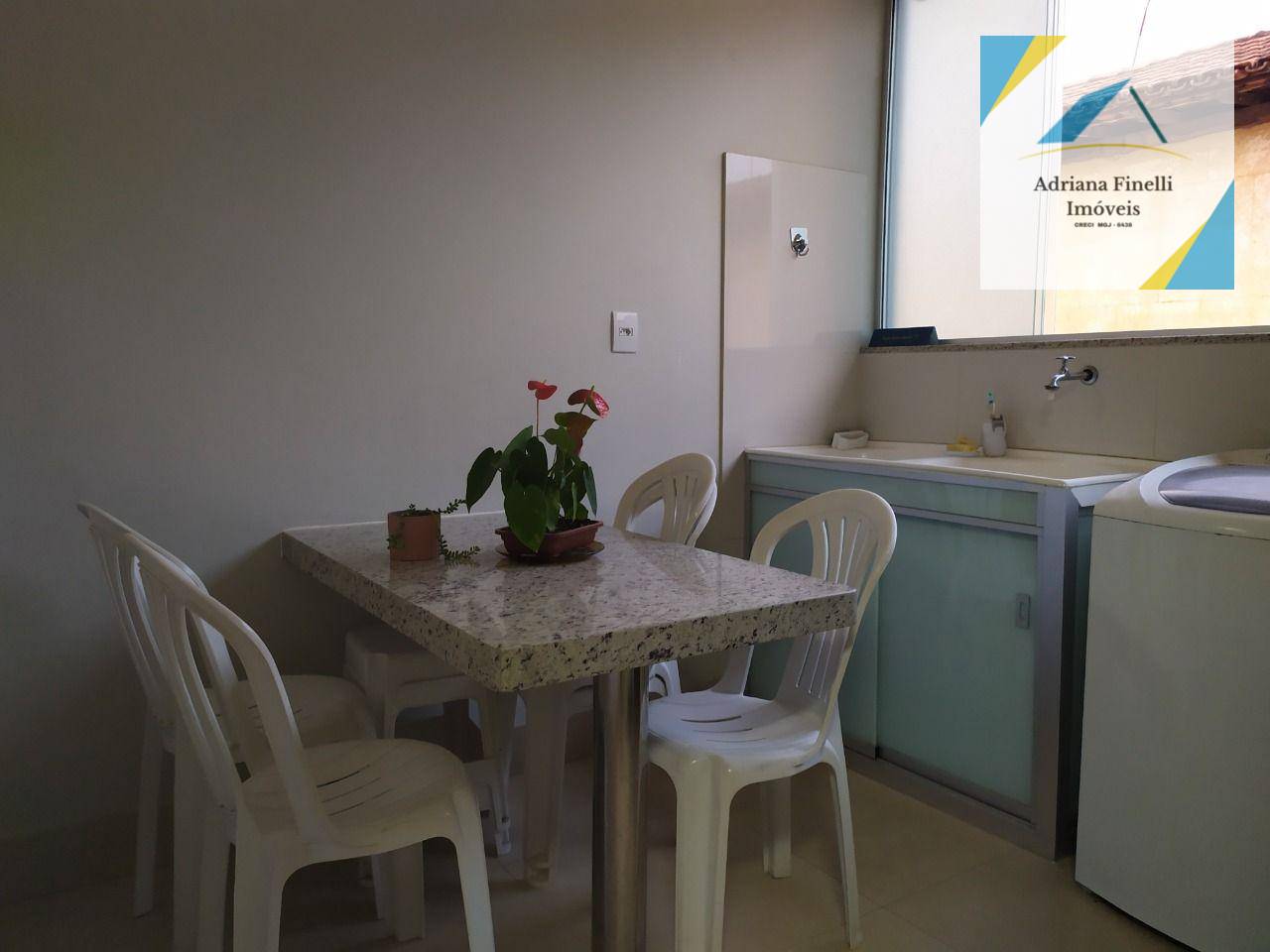 Apartamento à venda com 3 quartos, 117m² - Foto 2