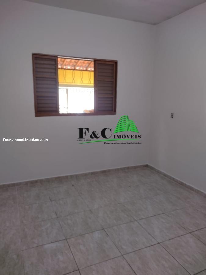 Casa à venda com 2 quartos, 160m² - Foto 3