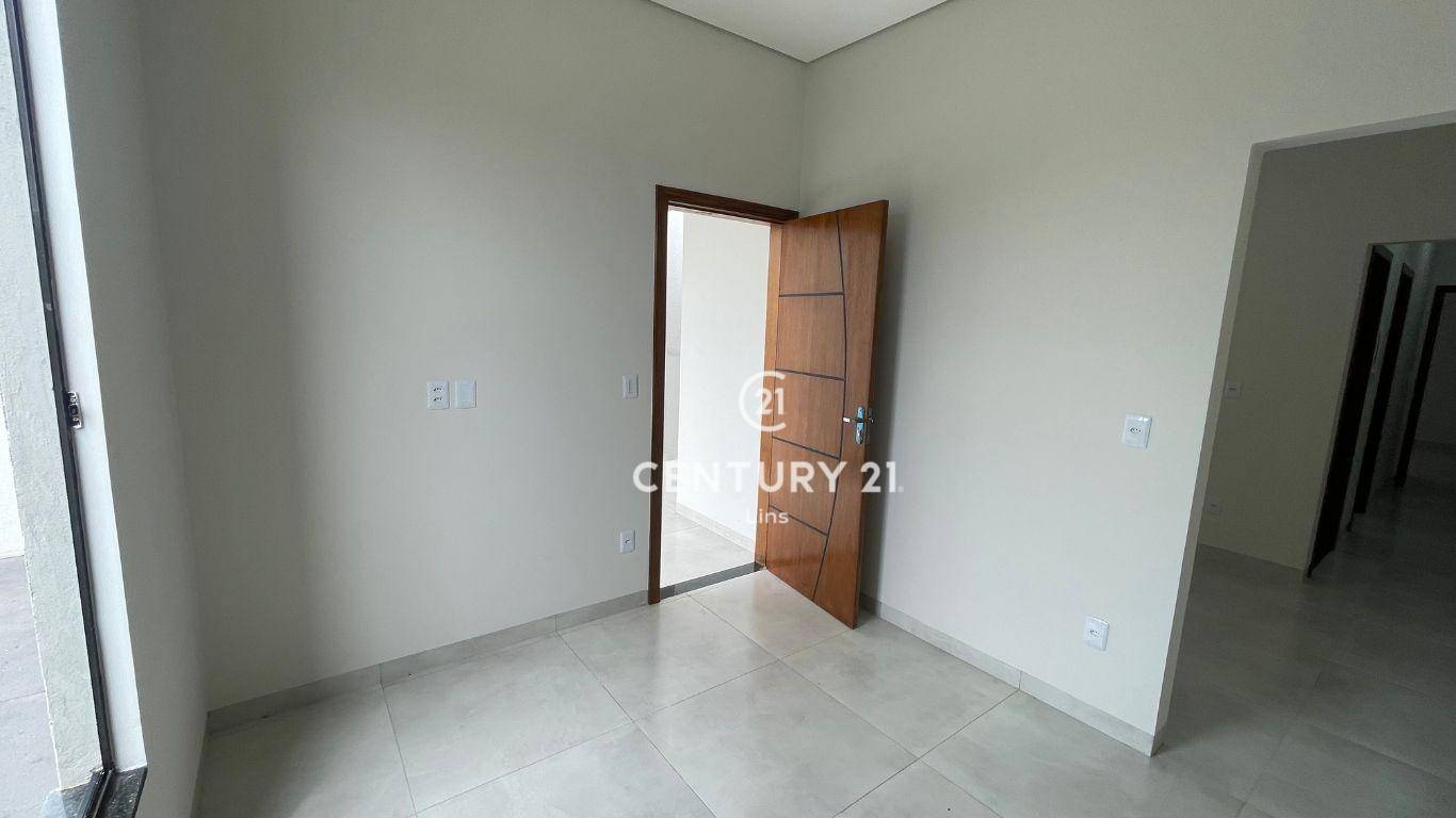 Casa à venda com 2 quartos, 216M2 - Foto 2