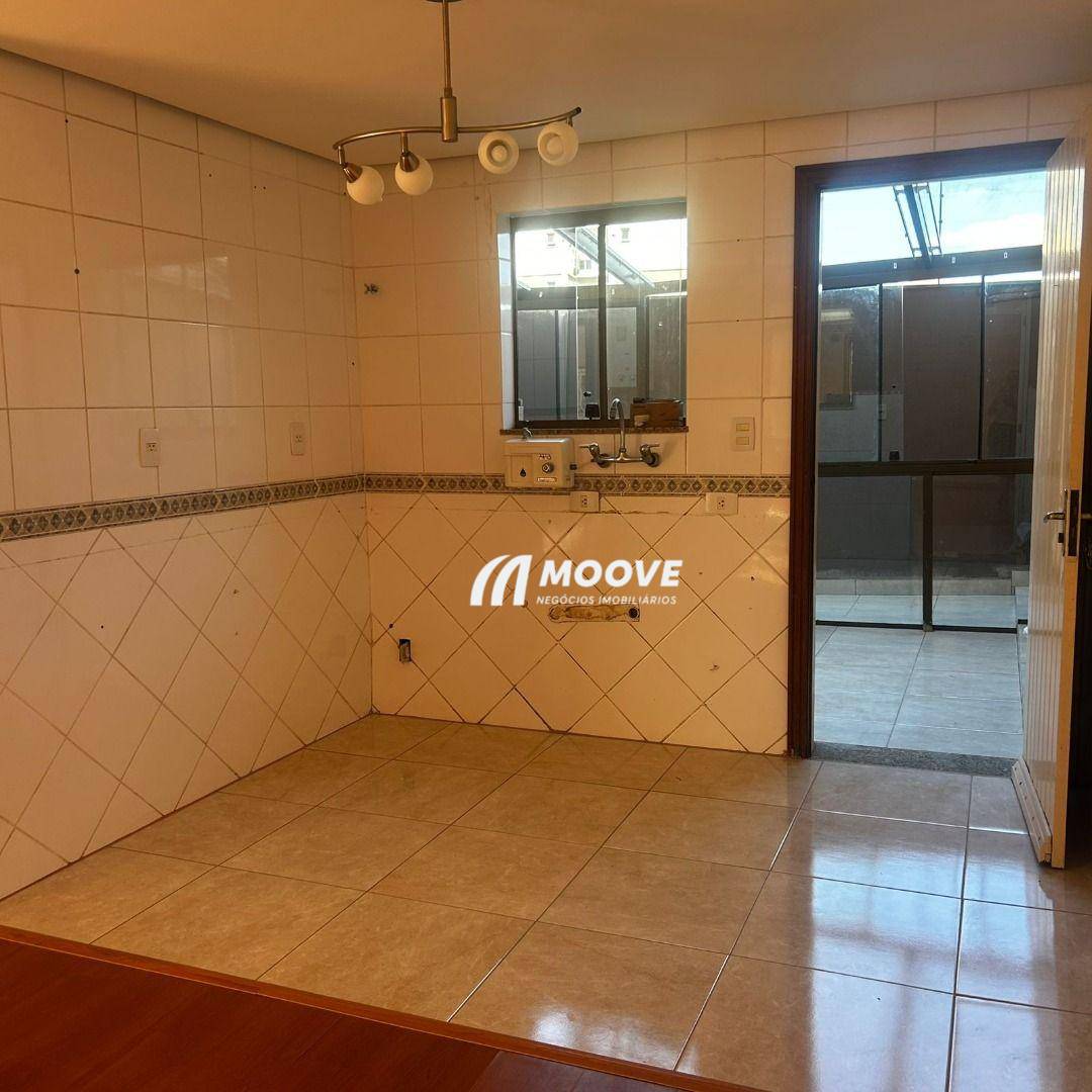 Sobrado à venda com 3 quartos, 136m² - Foto 5