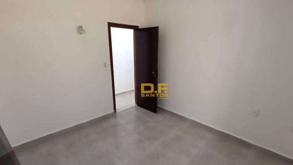 Casa à venda com 2 quartos, 80m² - Foto 11