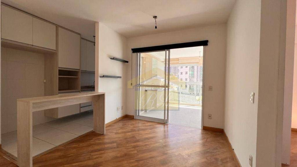 Apartamento à venda com 2 quartos, 65m² - Foto 2