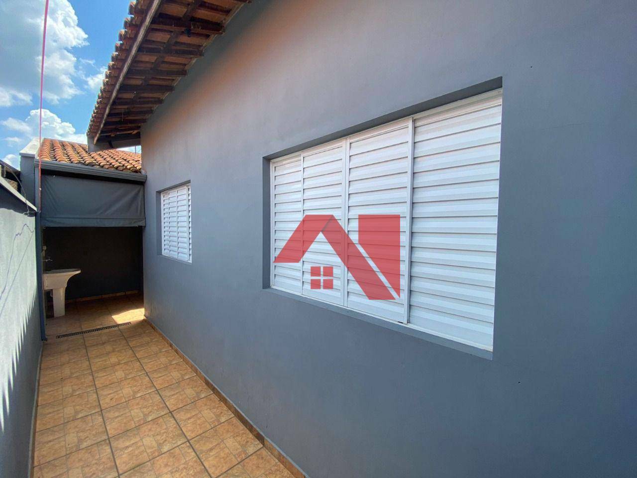 Casa à venda com 2 quartos, 74m² - Foto 4