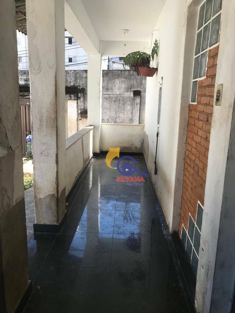 Casa à venda e aluguel com 3 quartos, 143m² - Foto 2