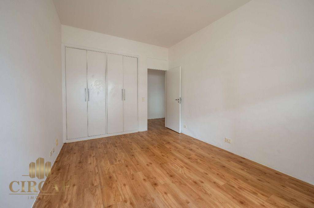 Apartamento à venda com 3 quartos, 240m² - Foto 8