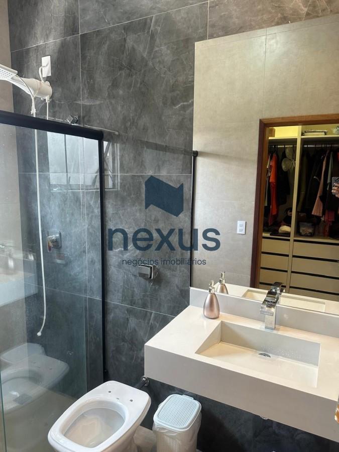 Casa à venda com 3 quartos, 250m² - Foto 9