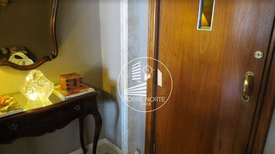 Apartamento à venda com 3 quartos, 211m² - Foto 23