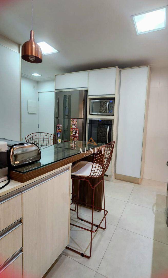 Apartamento à venda com 3 quartos, 123m² - Foto 14