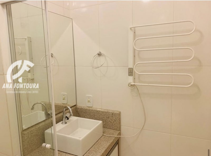 Apartamento à venda com 2 quartos, 70m² - Foto 10